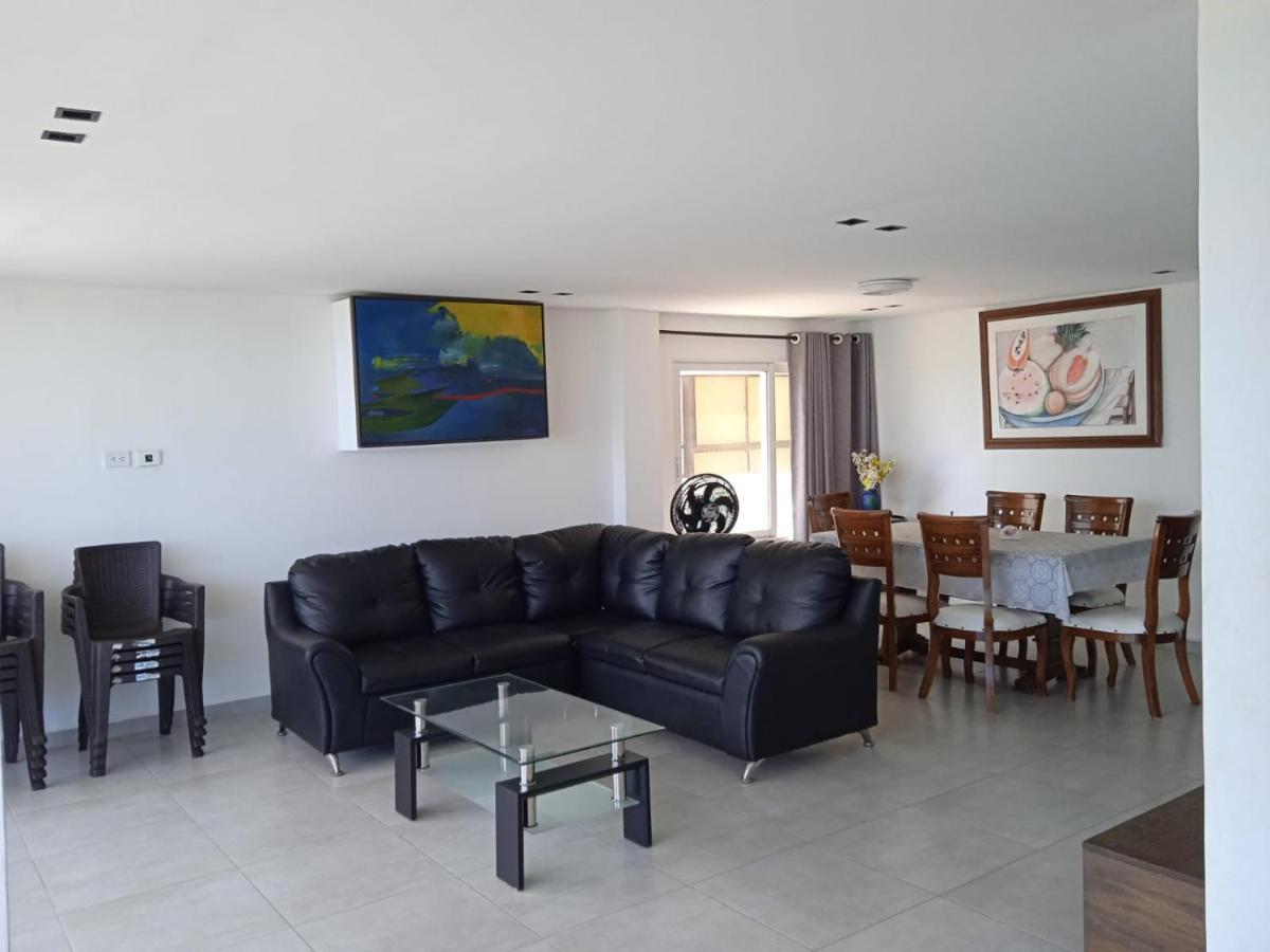 Apartamento Vista Al Mar En Edificio Malecón Bocagrande *